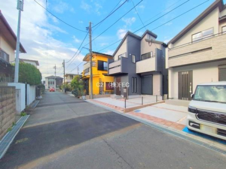 ���̑����n�@�O�ʓ��H�͓쑤������5���ړ����Ă���܂��B